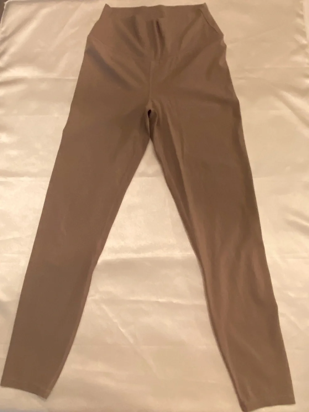 YPB High Rise Ankle Yoga Leggings, Mocha/Brown Size M, EUC , Barely Worn